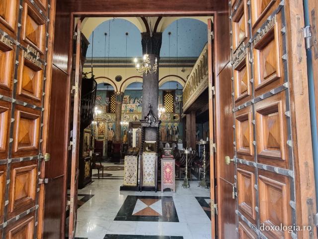 Pași de pelerin la biserica Mănăstirii „Sfântul Sava cel Sfințit”, catedrală a Patriarhiei Ortodoxe a Alexandriei şi a întregii Africi / Foto: Magda Buftea Pași de pelerin la biserica Mănăstirii „Sfântul Sava cel Sfințit”, catedrală a Patriarhiei Ortodoxe a Alexandriei şi a întregii Africi