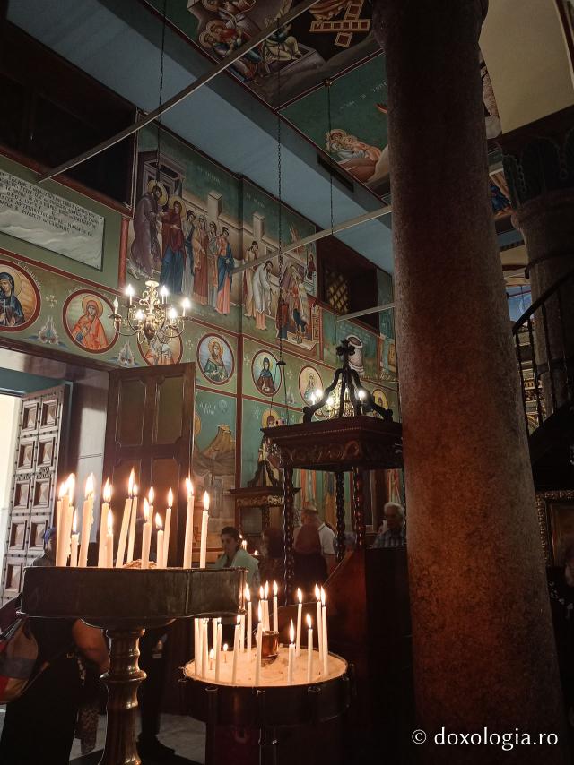 Pași de pelerin la biserica Mănăstirii „Sfântul Sava cel Sfințit”, catedrală a Patriarhiei Ortodoxe a Alexandriei şi a întregii Africi Pași de pelerin la biserica Mănăstirii „Sfântul Sava cel Sfințit”, catedrală a Patriarhiei Ortodoxe a Alexandriei şi a întregii Africi