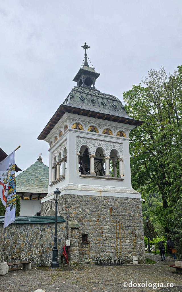 Biserica închinată Sfintei Treimi a Mănăstirii Sinaia