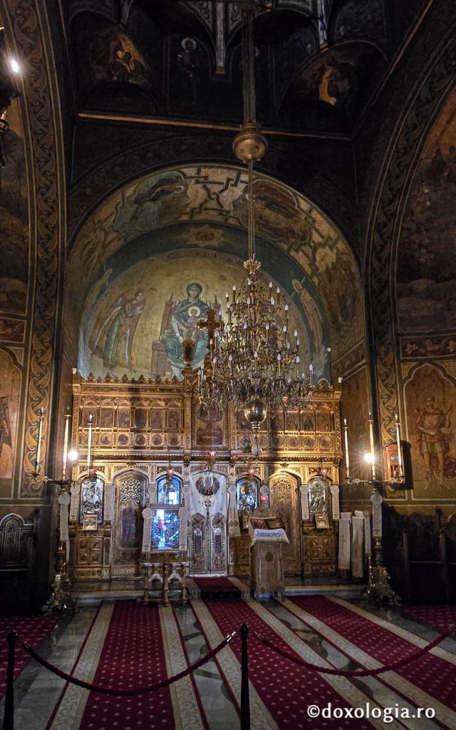 Biserica închinată Sfintei Treimi a Mănăstirii Sinaia