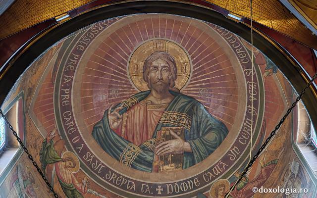 Biserica închinată Sfintei Treimi a Mănăstirii Sinaia
