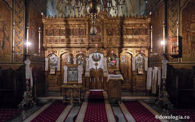 Biserica închinată Sfintei Treimi a Mănăstirii Sinaia
