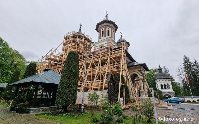 Biserica închinată Sfintei Treimi a Mănăstirii Sinaia