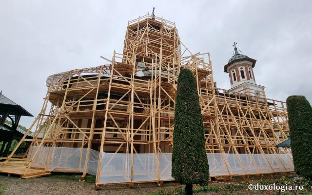 Biserica închinată Sfintei Treimi a Mănăstirii Sinaia
