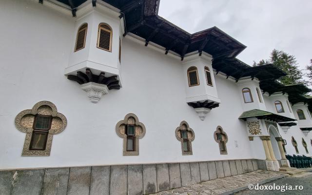 Biserica închinată Sfintei Treimi a Mănăstirii Sinaia