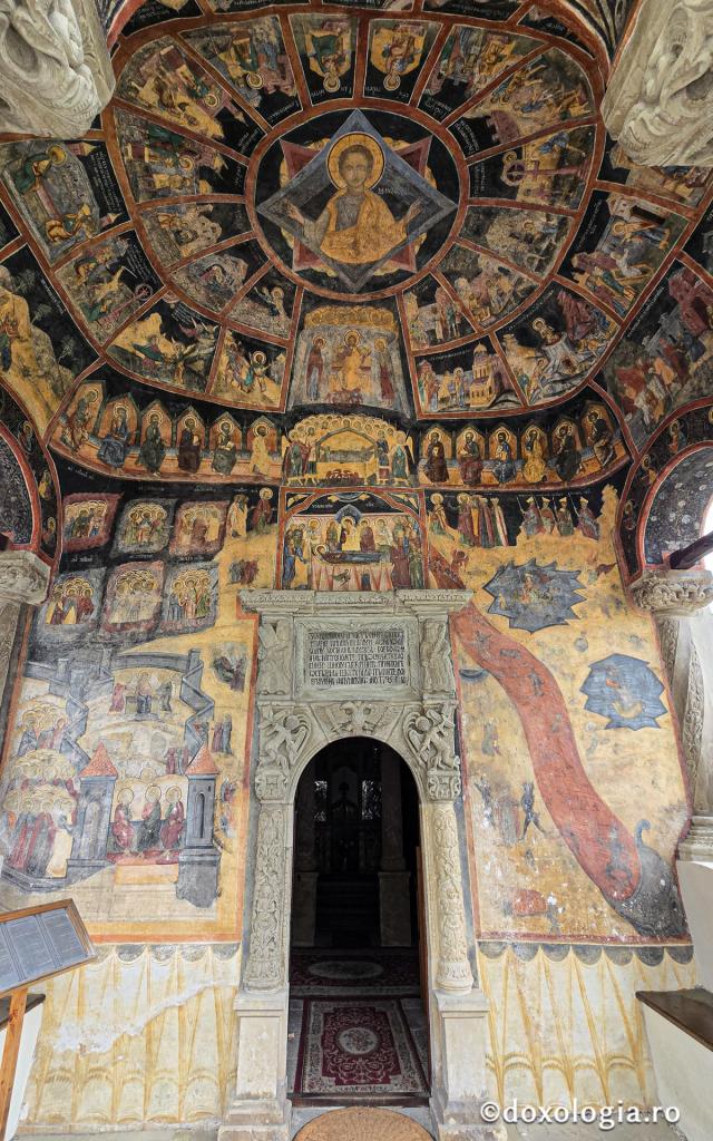 Biserica istorică „Adormirea Maicii Domnului” a Mănăstirii Sinaia