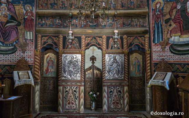 Biserica istorică „Adormirea Maicii Domnului” a Mănăstirii Sinaia
