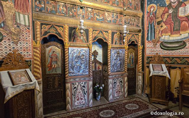 Biserica istorică „Adormirea Maicii Domnului” a Mănăstirii Sinaia