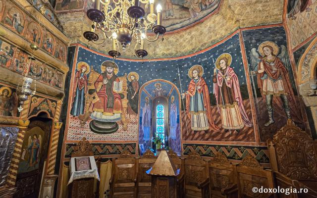 Biserica istorică „Adormirea Maicii Domnului” a Mănăstirii Sinaia