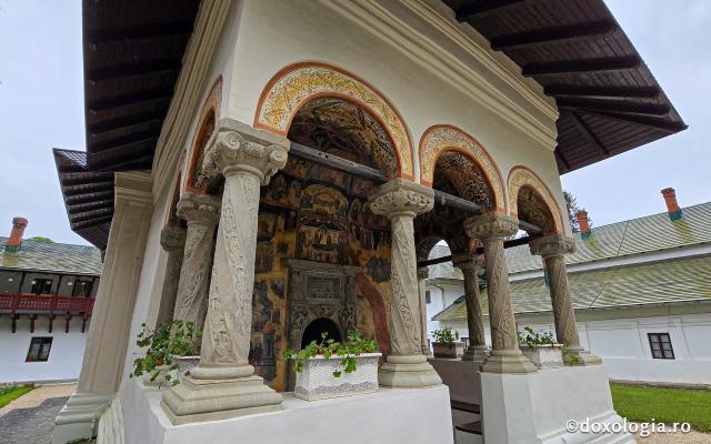 Biserica istorică „Adormirea Maicii Domnului” a Mănăstirii Sinaia