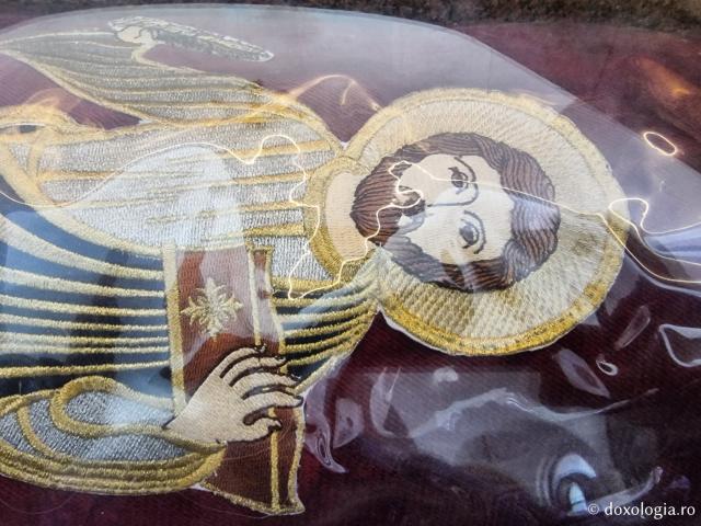 Închinare la moaștele Sfântului Apostol și Evanghelist Marcu de la Mănăstirea „Sfântul Mina” din Egipt / Foto: Magda Buftea Închinare la moaștele Sfântului Apostol și Evanghelist Marcu de la Mănăstirea „Sfântul Mina” din Egipt
