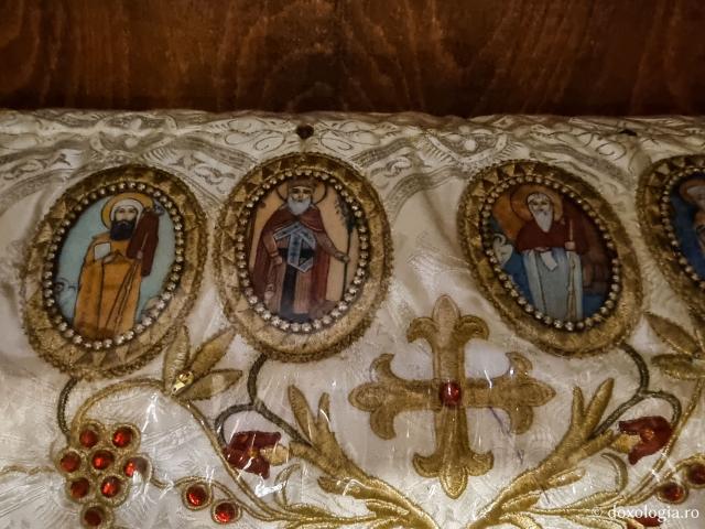 Închinare la moaștele Sfântului Cuvios Efrem Sirul