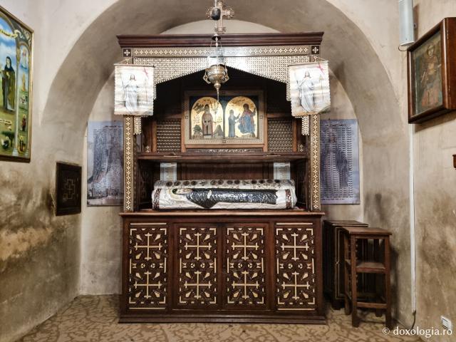 Închinare la moaștele Sfântului Cuvios Efrem Sirul