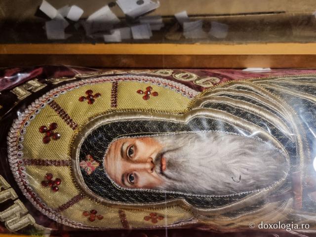 Închinare la moaștele Sfântului Cuvios Ioan Colov