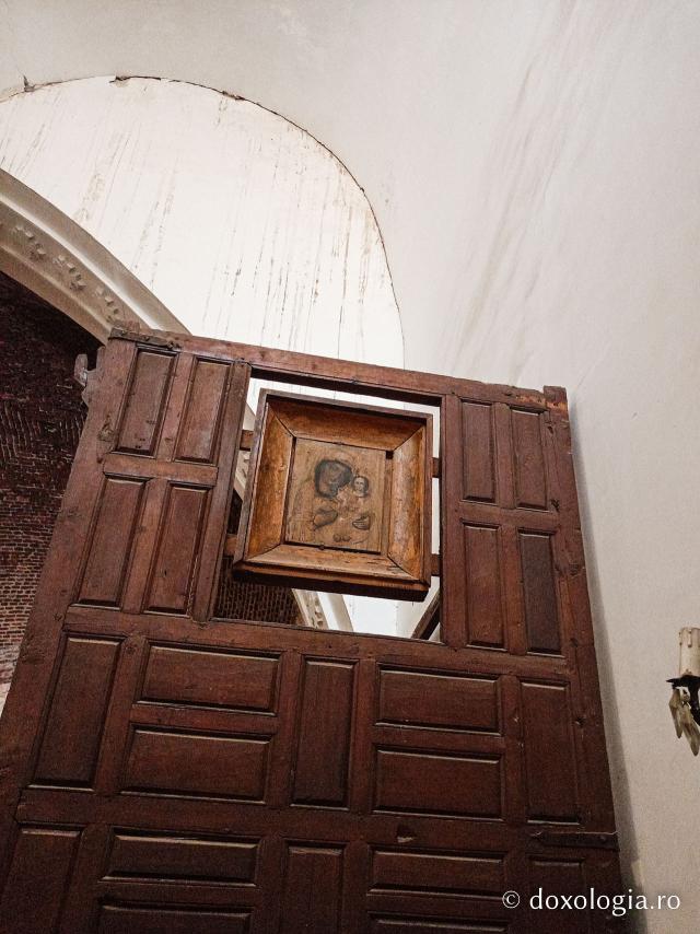 Închinare la moaștele Sfântului Cuvios Ioan Colov