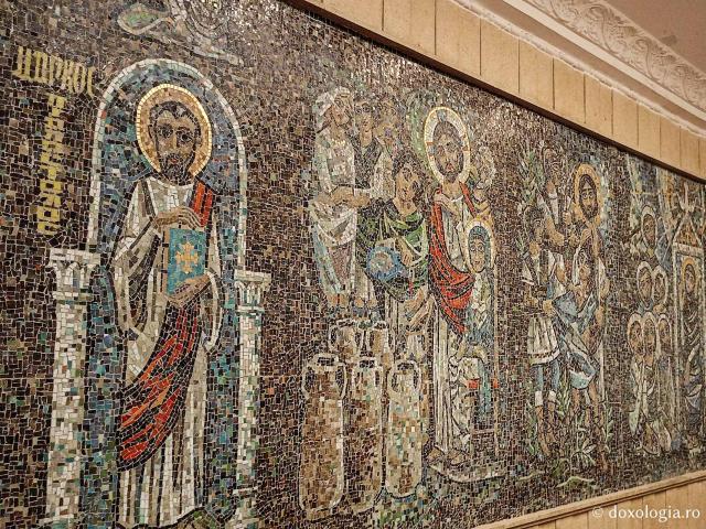 Pași de pelerin la catedrala închinată „Sfântului Apostol și Evanghelist Marcu” din Alexandria, Egipt Pași de pelerin la catedrala închinată „Sfântului Apostol și Evanghelist Marcu” din Alexandria, Egipt