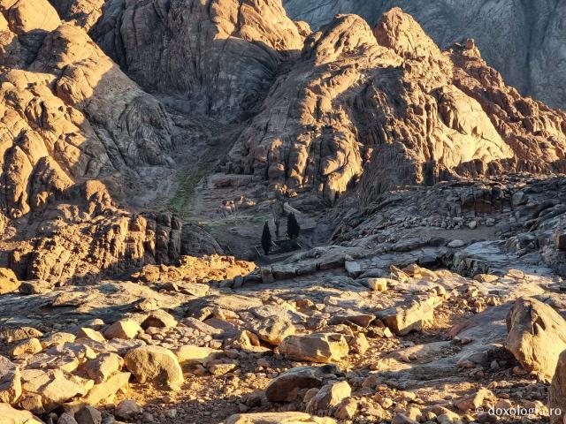 Urcând pe Muntele Sinai, pe urmele pașilor Sfântului Proroc Moise