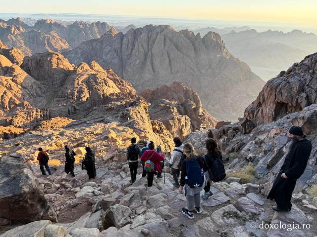 Urcând pe Muntele Sinai, pe urmele pașilor Sfântului Proroc Moise