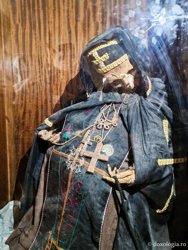 Moaștele Sfântul Ștefan Sinaitul - Osuarul Mănăstirii „Sfânta Ecaterina” din Muntele Sinai – loc de închinare și meditație pentru pelerini