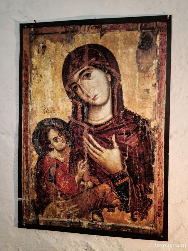 Osuarul Mănăstirii „Sfânta Ecaterina” din Muntele Sinai – loc de închinare și meditație pentru pelerini / Foto: Magda Buftea Osuarul Mănăstirii „Sfânta Ecaterina” din Muntele Sinai – loc de închinare și meditație pentru pelerini