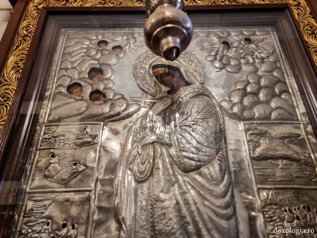 Clipe de rugăciune în Paraclisul Sfântului Ierarh Nectarie de la Patriarhia Alexandriei din Egipt / Foto: Magda Buftea Clipe de rugăciune în Paraclisul Sfântului Ierarh Nectarie de la Patriarhia Alexandriei din Egipt