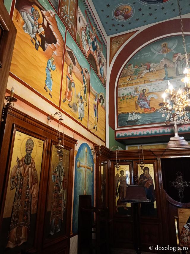 Clipe de rugăciune în Paraclisul Sfântului Ierarh Nectarie de la Patriarhia Alexandriei din Egipt