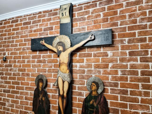 Momente de tihnă în Paraclisul „Sfântul Nichifor Leprosul” din Catedrala Patriarhiei Ortodoxe a Alexandriei şi a întregii Africi