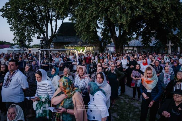 Slujbă de Priveghere a Sfântului Mare Mucenic Ioan cel Nou / Foto: Sebastian Lazăr - Arhiepiscopia Sucevei și Rădăuților Slujbă de Priveghere a Sfântului Mare Mucenic Ioan cel Nou