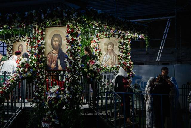 Slujbă de Priveghere a Sfântului Mare Mucenic Ioan cel Nou / Foto: Sebastian Lazăr - Arhiepiscopia Sucevei și Rădăuților Slujbă de Priveghere a Sfântului Mare Mucenic Ioan cel Nou