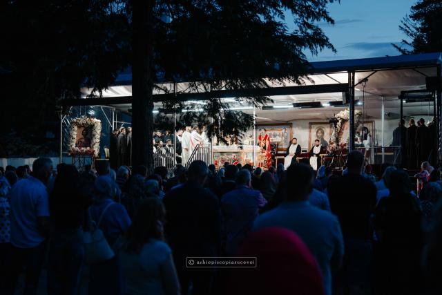 Slujbă de Priveghere a Sfântului Mare Mucenic Ioan cel Nou / Foto: Sebastian Lazăr - Arhiepiscopia Sucevei și Rădăuților Slujbă de Priveghere a Sfântului Mare Mucenic Ioan cel Nou