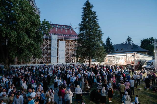 Slujbă de Priveghere a Sfântului Mare Mucenic Ioan cel Nou / Foto: Sebastian Lazăr - Arhiepiscopia Sucevei și Rădăuților Slujbă de Priveghere a Sfântului Mare Mucenic Ioan cel Nou