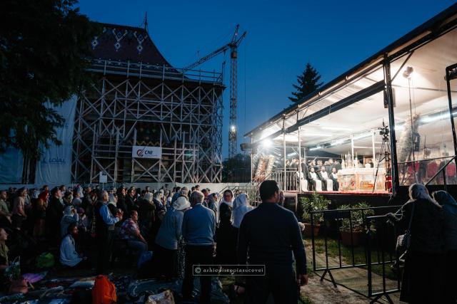 Slujbă de Priveghere a Sfântului Mare Mucenic Ioan cel Nou / Foto: Sebastian Lazăr - Arhiepiscopia Sucevei și Rădăuților Slujbă de Priveghere a Sfântului Mare Mucenic Ioan cel Nou