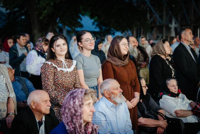 Slujbă de Priveghere a Sfântului Mare Mucenic Ioan cel Nou / Foto: Sebastian Lazăr - Arhiepiscopia Sucevei și Rădăuților Slujbă de Priveghere a Sfântului Mare Mucenic Ioan cel Nou