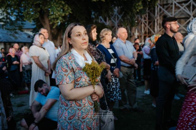 Slujbă de Priveghere a Sfântului Mare Mucenic Ioan cel Nou / Foto: Sebastian Lazăr - Arhiepiscopia Sucevei și Rădăuților Slujbă de Priveghere a Sfântului Mare Mucenic Ioan cel Nou