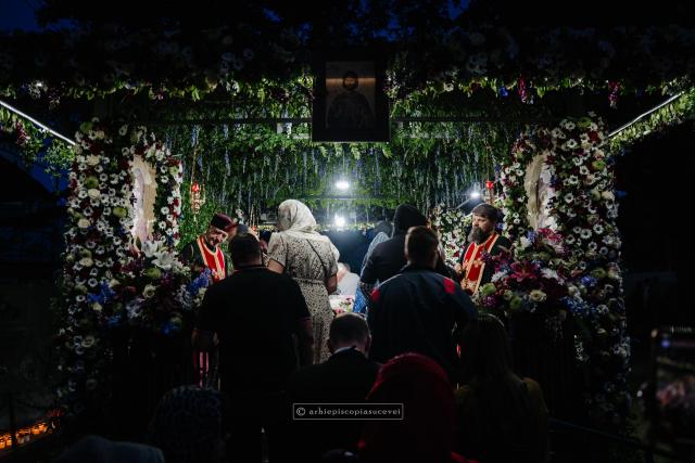 Slujbă de Priveghere a Sfântului Mare Mucenic Ioan cel Nou / Foto: Sebastian Lazăr - Arhiepiscopia Sucevei și Rădăuților Slujbă de Priveghere a Sfântului Mare Mucenic Ioan cel Nou
