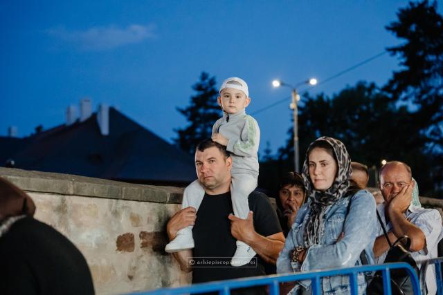 Slujbă de Priveghere a Sfântului Mare Mucenic Ioan cel Nou / Foto: Sebastian Lazăr - Arhiepiscopia Sucevei și Rădăuților Slujbă de Priveghere a Sfântului Mare Mucenic Ioan cel Nou
