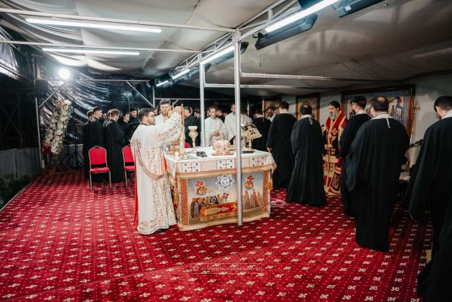 Slujbă de Priveghere a Sfântului Mare Mucenic Ioan cel Nou / Foto: Sebastian Lazăr - Arhiepiscopia Sucevei și Rădăuților Slujbă de Priveghere a Sfântului Mare Mucenic Ioan cel Nou