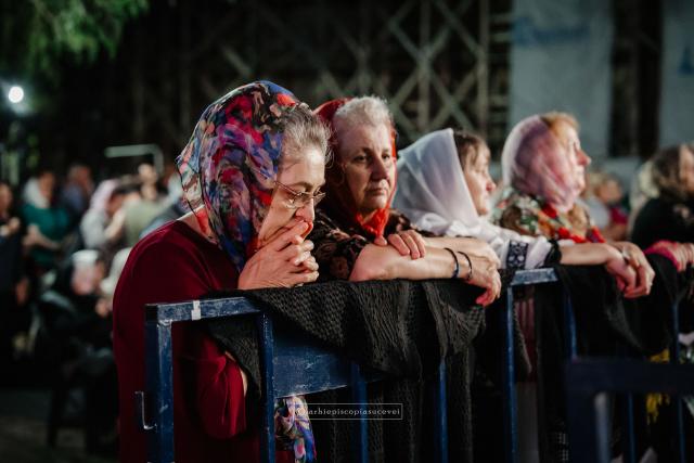 Slujbă de Priveghere a Sfântului Mare Mucenic Ioan cel Nou / Foto: Sebastian Lazăr - Arhiepiscopia Sucevei și Rădăuților Slujbă de Priveghere a Sfântului Mare Mucenic Ioan cel Nou