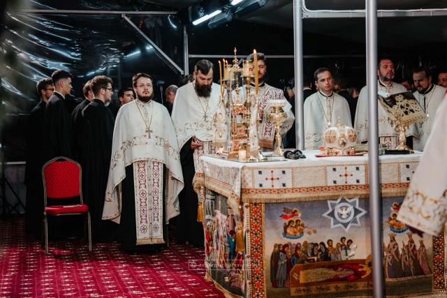 Slujbă de Priveghere a Sfântului Mare Mucenic Ioan cel Nou / Foto: Sebastian Lazăr - Arhiepiscopia Sucevei și Rădăuților Slujbă de Priveghere a Sfântului Mare Mucenic Ioan cel Nou
