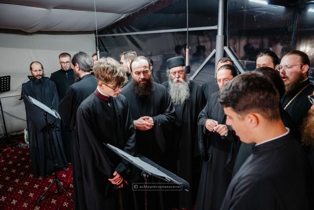 Slujbă de Priveghere a Sfântului Mare Mucenic Ioan cel Nou / Foto: Sebastian Lazăr - Arhiepiscopia Sucevei și Rădăuților Slujbă de Priveghere a Sfântului Mare Mucenic Ioan cel Nou