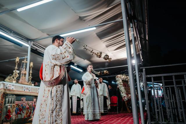Slujbă de Priveghere a Sfântului Mare Mucenic Ioan cel Nou / Foto: Sebastian Lazăr - Arhiepiscopia Sucevei și Rădăuților Slujbă de Priveghere a Sfântului Mare Mucenic Ioan cel Nou