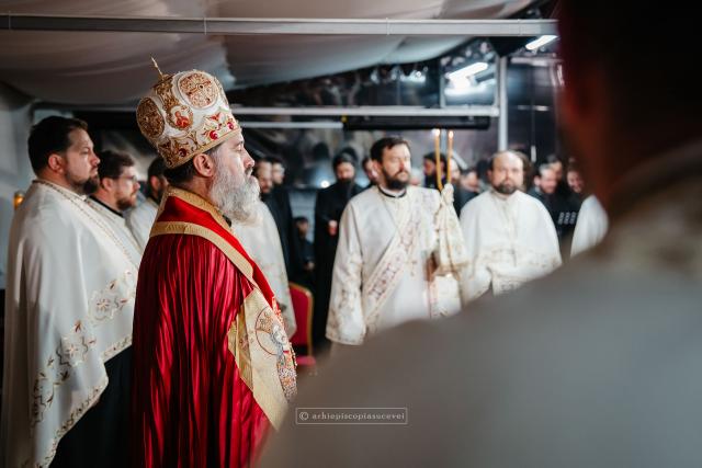 Slujbă de Priveghere a Sfântului Mare Mucenic Ioan cel Nou / Foto: Sebastian Lazăr - Arhiepiscopia Sucevei și Rădăuților Slujbă de Priveghere a Sfântului Mare Mucenic Ioan cel Nou