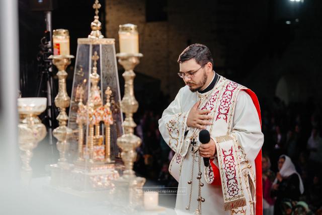 Slujbă de Priveghere a Sfântului Mare Mucenic Ioan cel Nou / Foto: Sebastian Lazăr - Arhiepiscopia Sucevei și Rădăuților Slujbă de Priveghere a Sfântului Mare Mucenic Ioan cel Nou