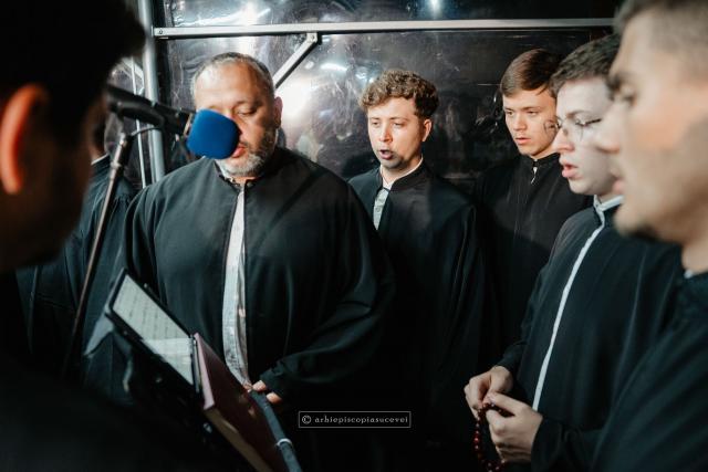 Slujbă de Priveghere a Sfântului Mare Mucenic Ioan cel Nou / Foto: Sebastian Lazăr - Arhiepiscopia Sucevei și Rădăuților Slujbă de Priveghere a Sfântului Mare Mucenic Ioan cel Nou
