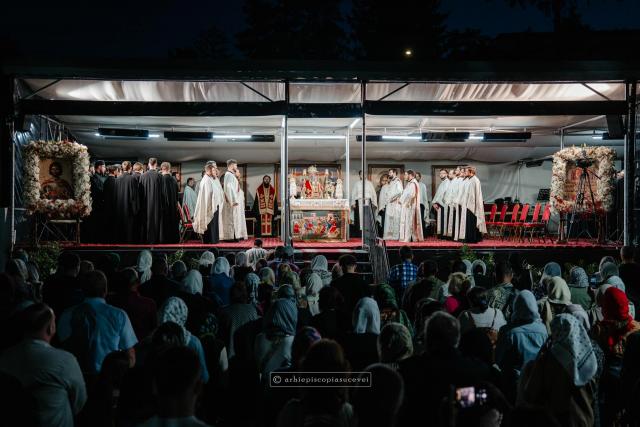 Slujbă de Priveghere a Sfântului Mare Mucenic Ioan cel Nou / Foto: Sebastian Lazăr - Arhiepiscopia Sucevei și Rădăuților Slujbă de Priveghere a Sfântului Mare Mucenic Ioan cel Nou