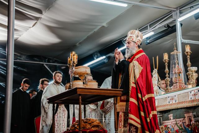 Slujbă de Priveghere a Sfântului Mare Mucenic Ioan cel Nou / Foto: Sebastian Lazăr - Arhiepiscopia Sucevei și Rădăuților Slujbă de Priveghere a Sfântului Mare Mucenic Ioan cel Nou