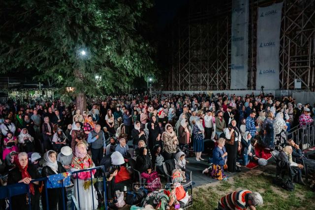 Slujbă de Priveghere a Sfântului Mare Mucenic Ioan cel Nou / Foto: Sebastian Lazăr - Arhiepiscopia Sucevei și Rădăuților Slujbă de Priveghere a Sfântului Mare Mucenic Ioan cel Nou