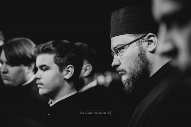 Slujbă de Priveghere a Sfântului Mare Mucenic Ioan cel Nou / Foto: Sebastian Lazăr - Arhiepiscopia Sucevei și Rădăuților Slujbă de Priveghere a Sfântului Mare Mucenic Ioan cel Nou