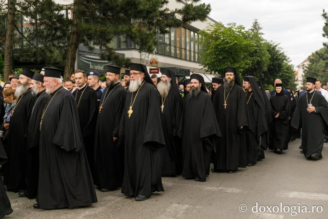 Pași de pelerini pe Calea Sfinților Suceava 2025