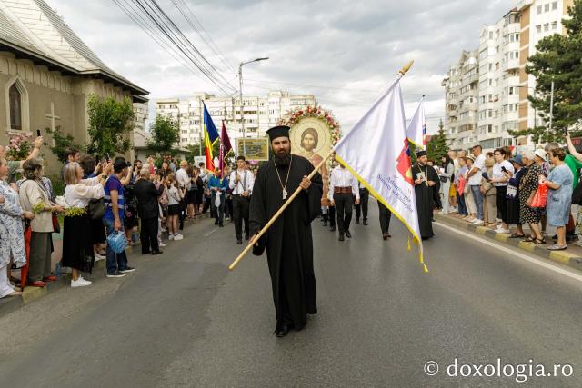 Pași de pelerini pe Calea Sfinților Suceava 2025